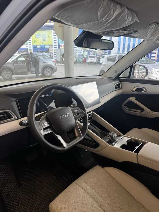 BYD Yuan Up dop, naqd va halol nasiya