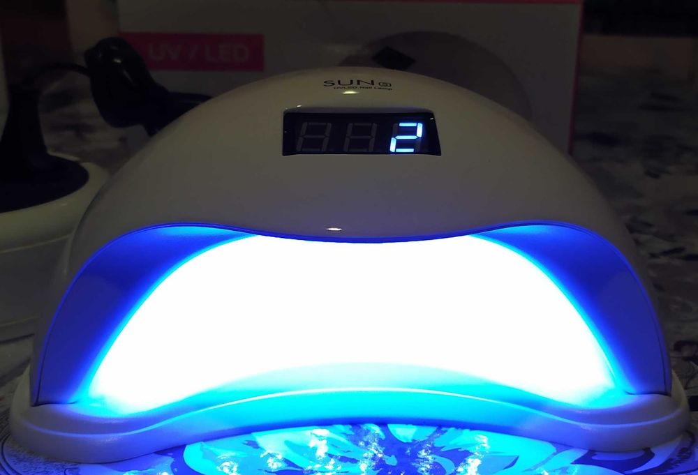 Лампа SUN 5. LED и UV ультрафиолетовая для гелиевого покрытия. НОВАЯ.