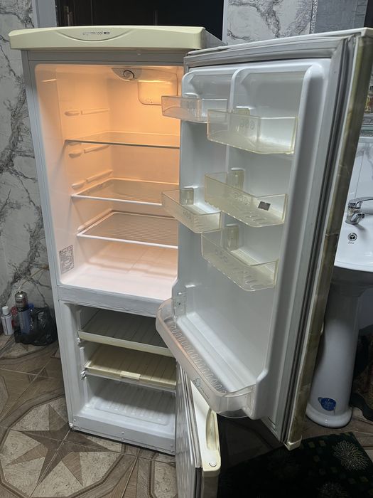 Продам холодильник