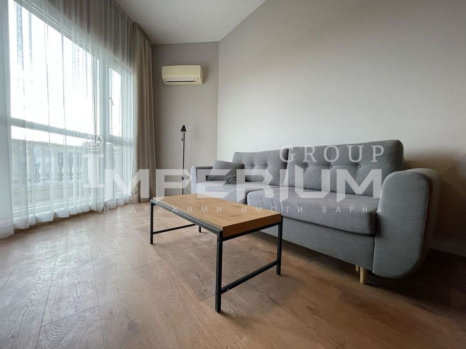 Страхотен апартамент с огромна тераса + ПАРКОМЯСТО в цената, кв. Бриз