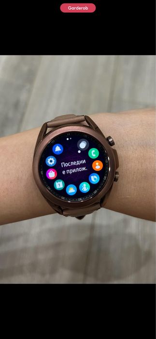 Розовые часы Samsung Galaxy Watch 3