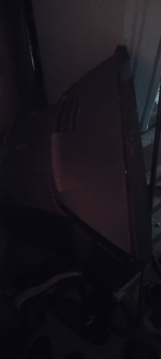 Продам не рабочий телевизор