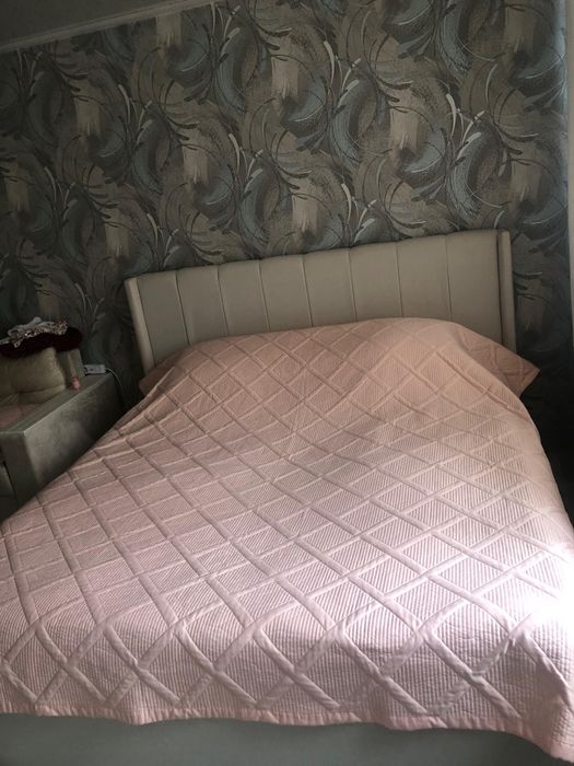 Продам двухспальную кровать