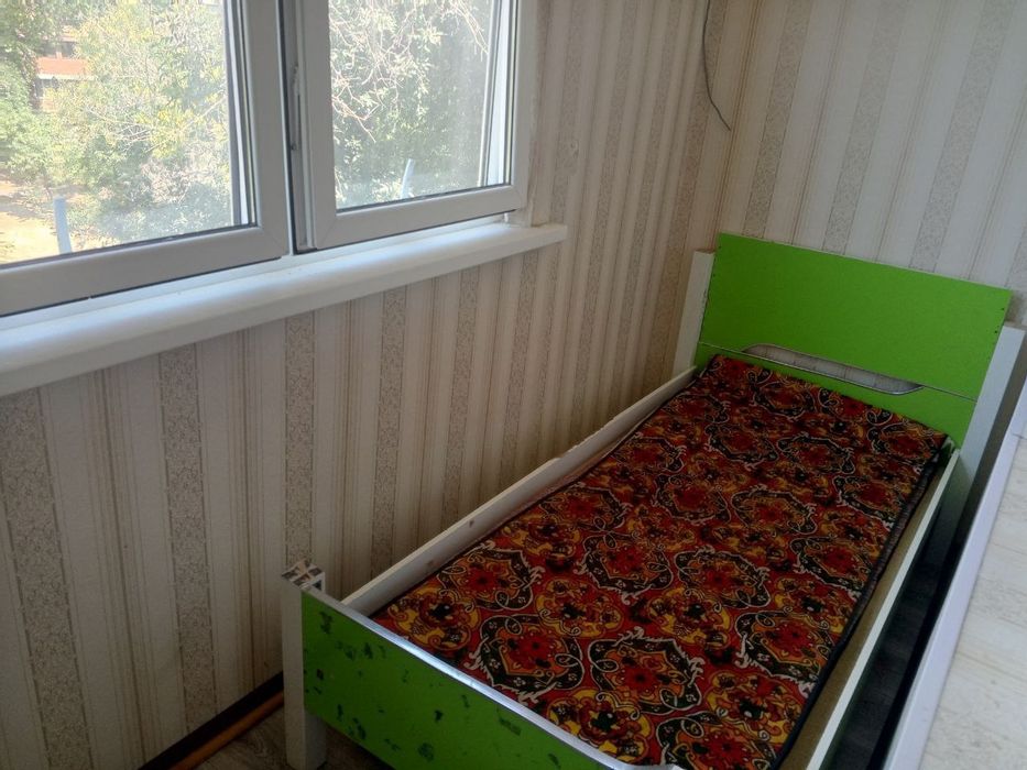 Ogil bollarga sheriklikka kvartira, srochno, 2 ta joy bor