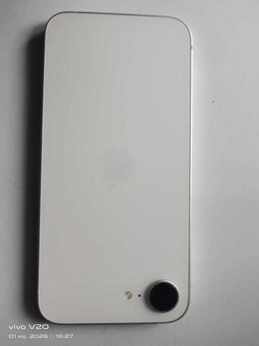 apple iphone 16e white 128GB