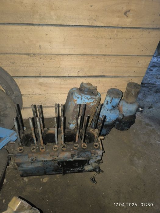 Продам запчасти на т40
