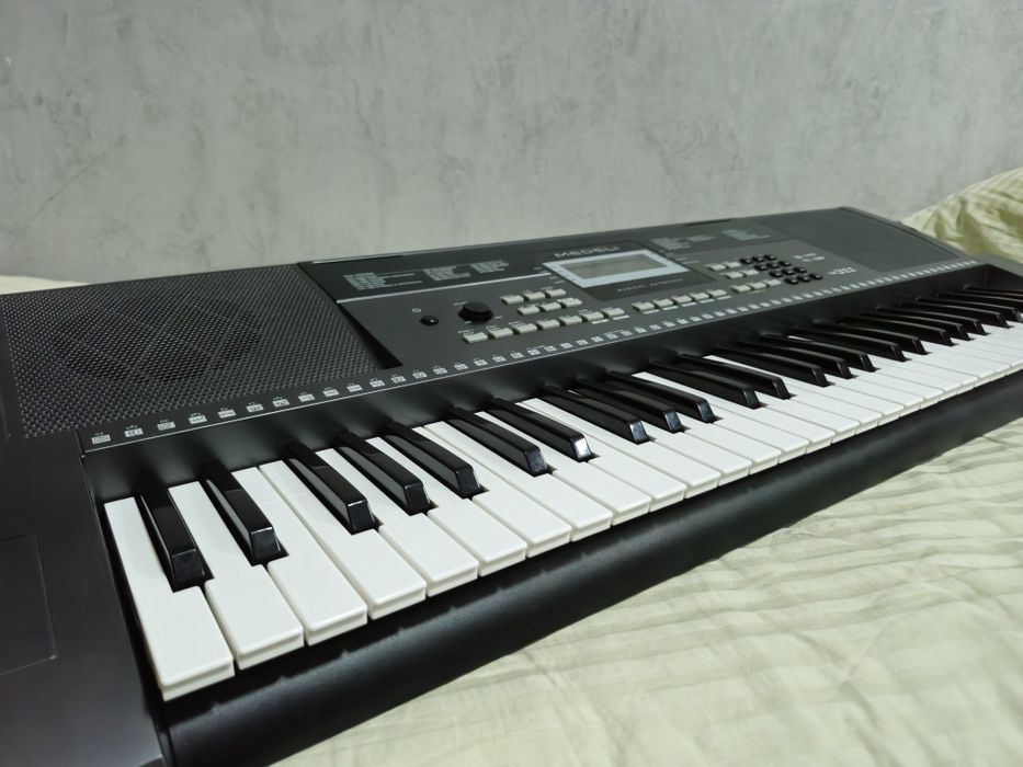 СРОЧНО - MEDELI M311 - Синтезатор