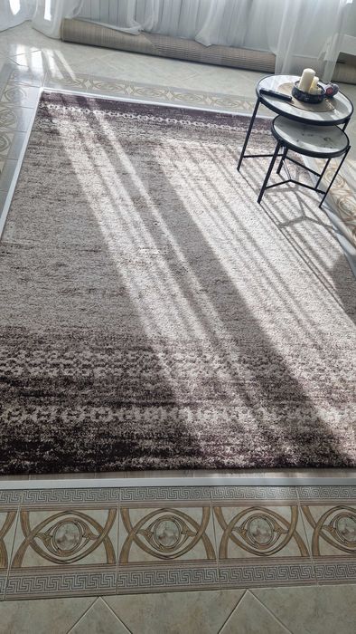 Килим голям бежово кафяв