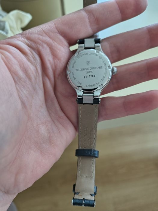 Дамски часовник Frederique Constant Geneva – швейцарски, елегантен