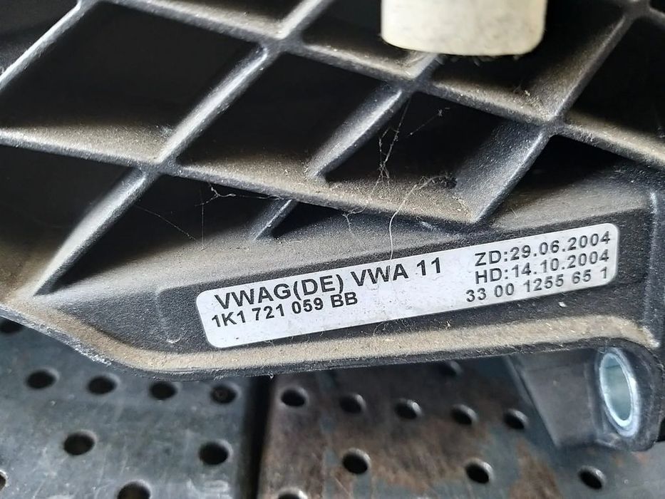 Pedala ambreiaj 1.9 tdi skoda octavia 2 1z 1k1721059bb