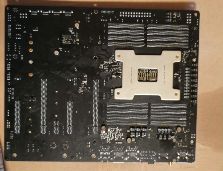 Placa Baza Ryzen  Threadripper X399 cu procesor Ryzen1920X