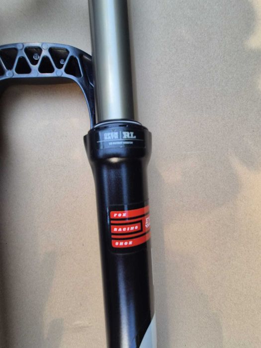 Furca Fox Racing Shox, 26 inch, pe aer, reglabila, blocabila, rebound