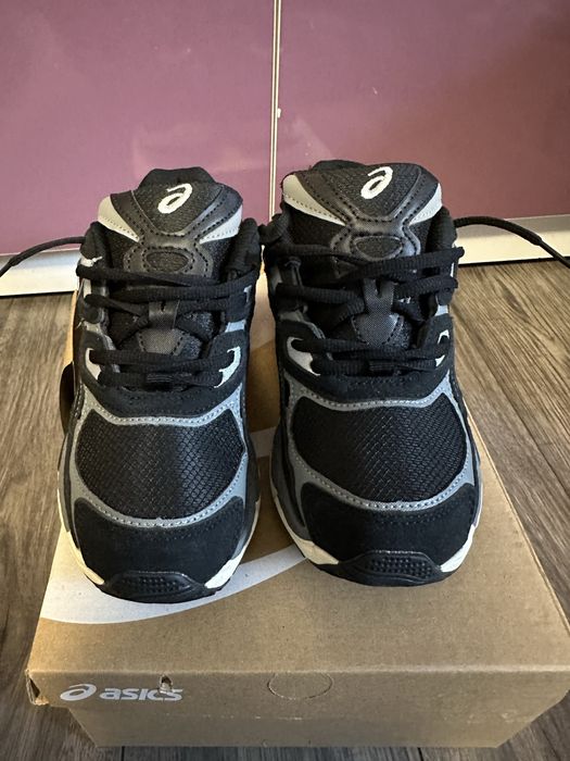 Asics gel (black)
