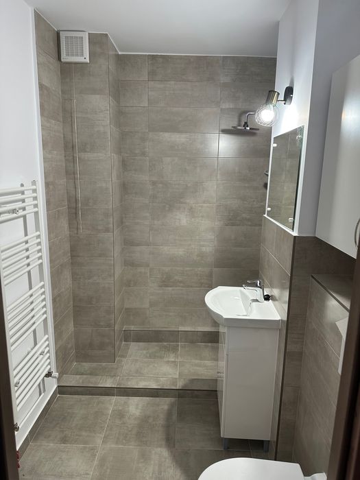 de inchiriat apartament 3 camere