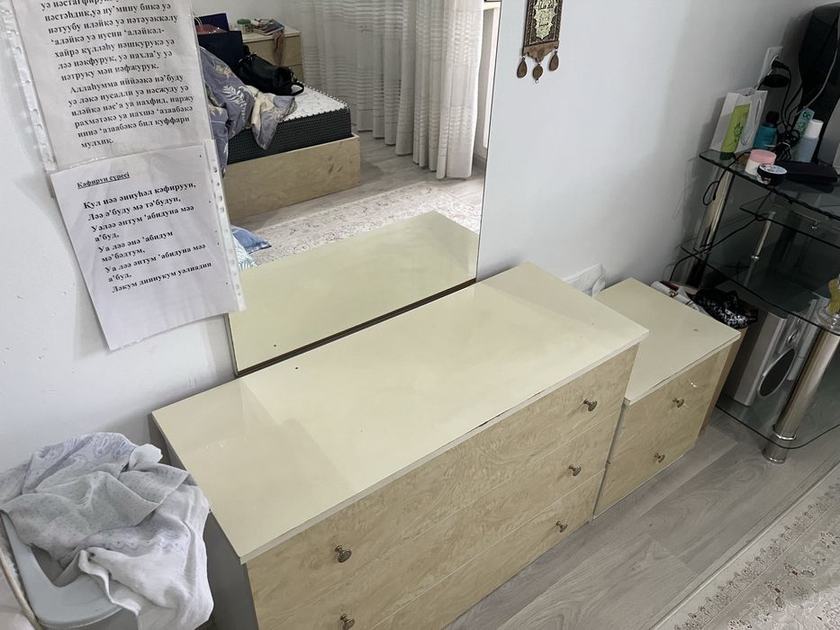 Большой комплект спальной мебели