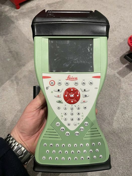 Statie totala robotizata Leica TS12