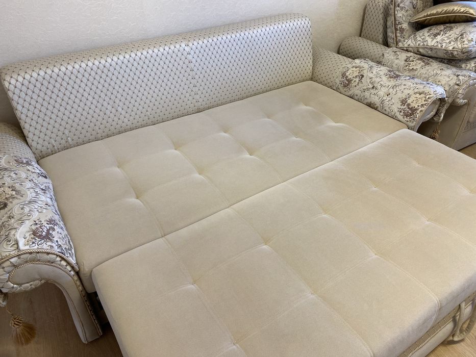 Продам комплект мягкой мебели