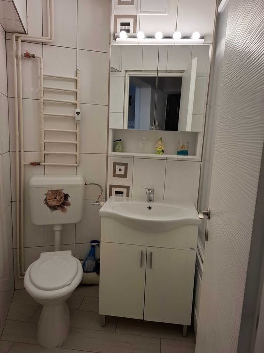 Inchiriez garsoniera