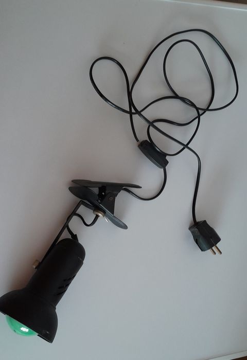 Нощна лампа с щипка