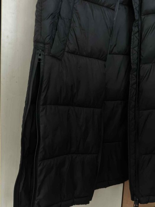 Уникален водоустойчив елек на Zara