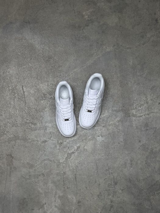 Nike Air Force 1’07 triple white