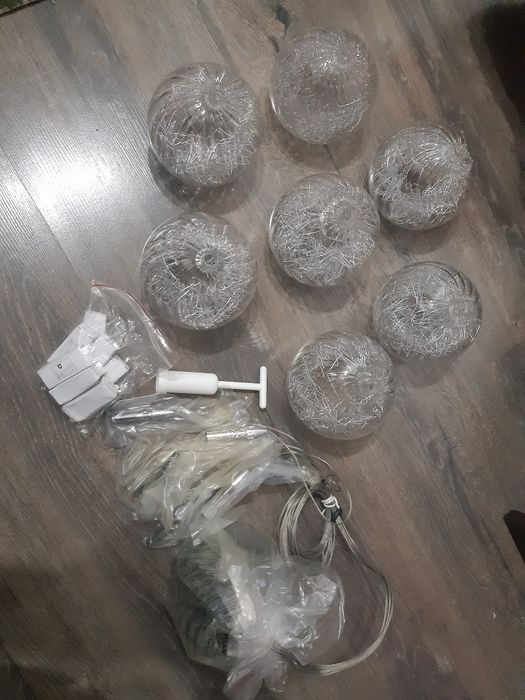 Продам новую люстру