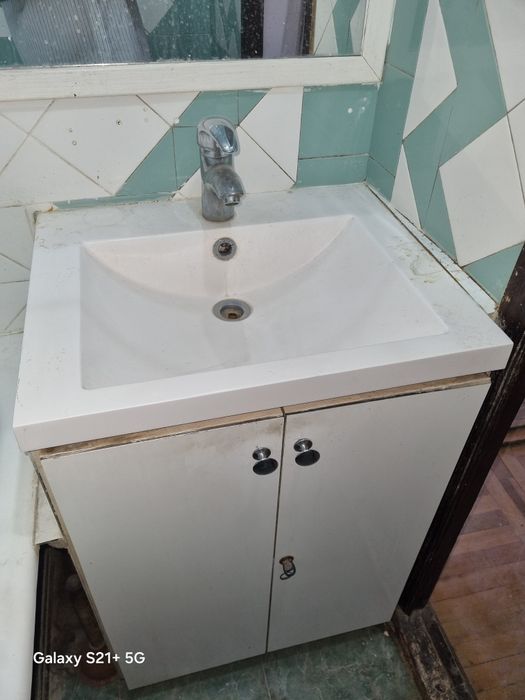 ракоаина со шкафом
