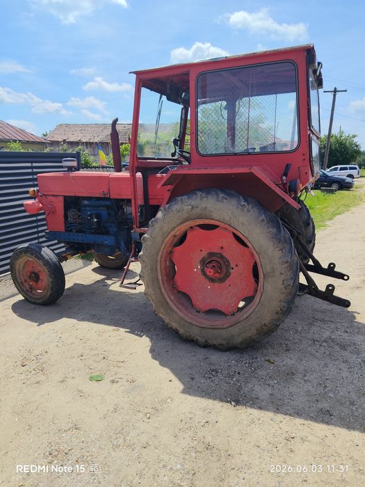 Vând tractor U650 Jud Olt