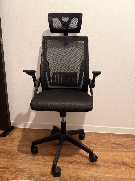 Офисное кресло SFBRCS05, черное