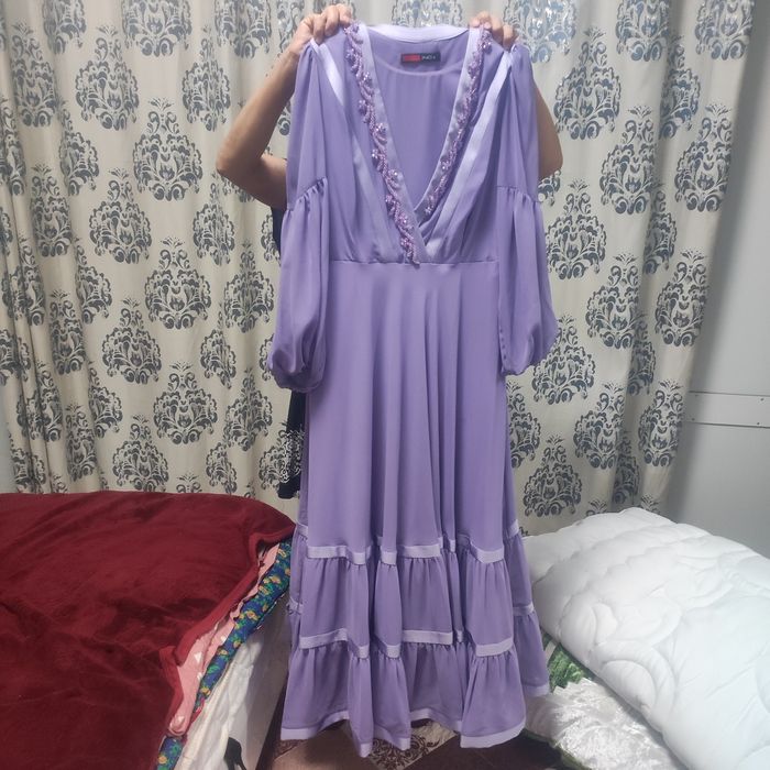 Платье на той очень красивое