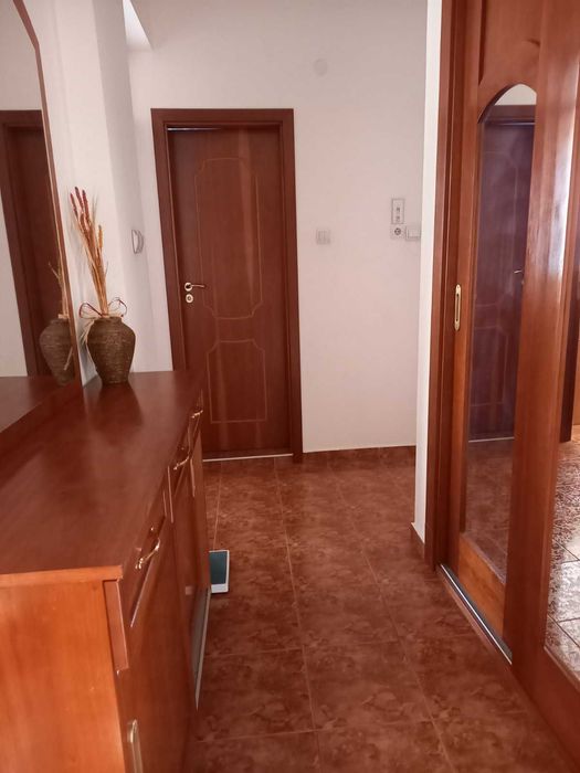Продава се Тристаен апартамент в Шумен, Пазара - 156 кв.м за 1095 €/кв.м - Снимка #6