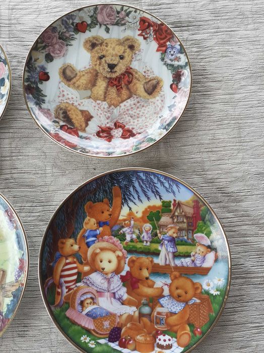 декоративни чинии 4 броя колекция