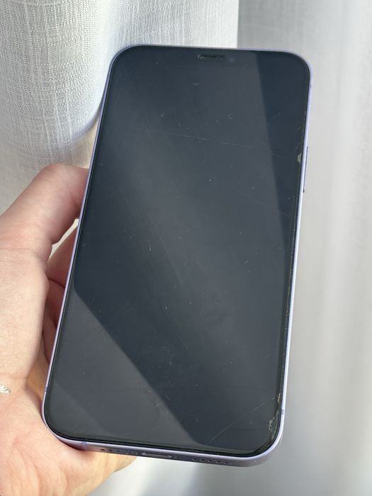 iPhone 12 в фиолетовом цвете