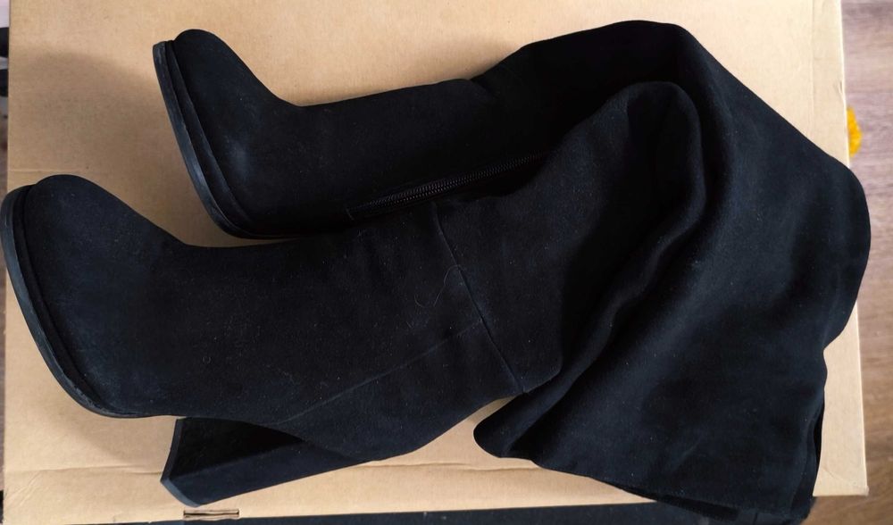 Сапоги замшевые новые