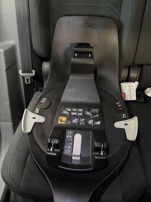 Scaun copil auto Pearl 360 + Baza FamilyFix 360 Maxi Cosi