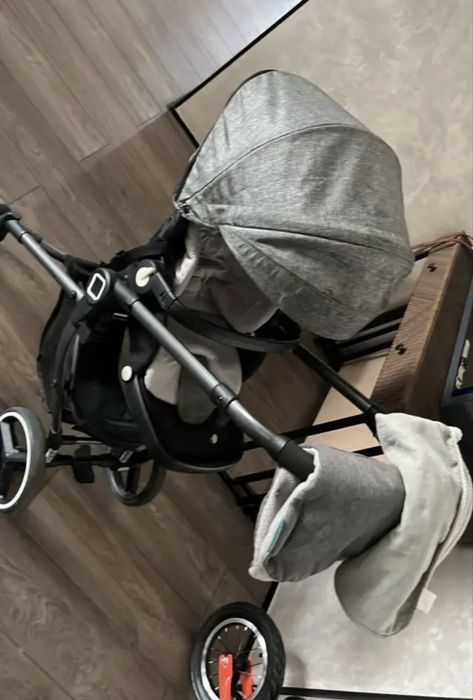 Детская коляска в отличном состоянии