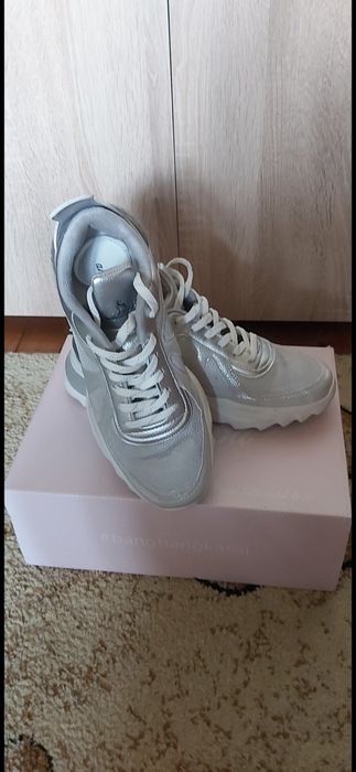 Сребристи маратонки Antilopa by Tita