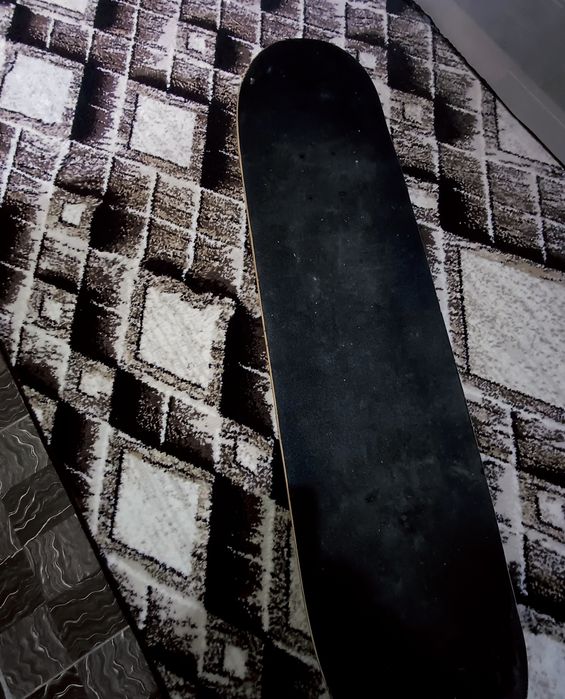 Skateboard. Uzunligi 80/20.Sifati zo'r
