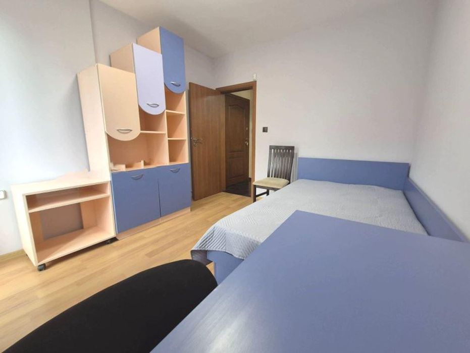 Дава се под наем Тристаен апартамент в Варна, Цветен квартал - 95 кв.м за 650 € - Снимка #5