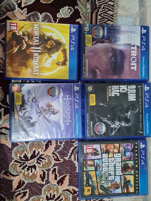 Продам PS4  с дисками