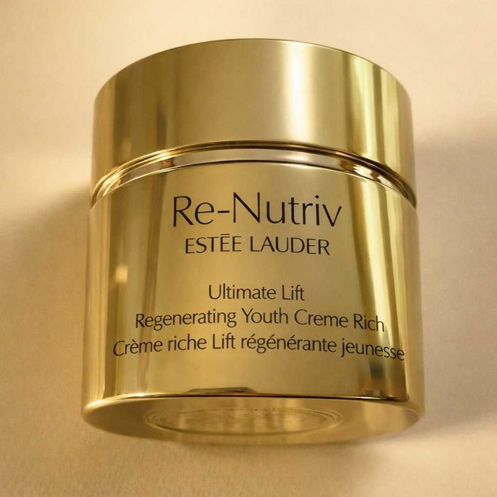 Estee Lauder Re-nutriv Regenerating Youth RICH Kрем заличаващ бръчки - 50ml