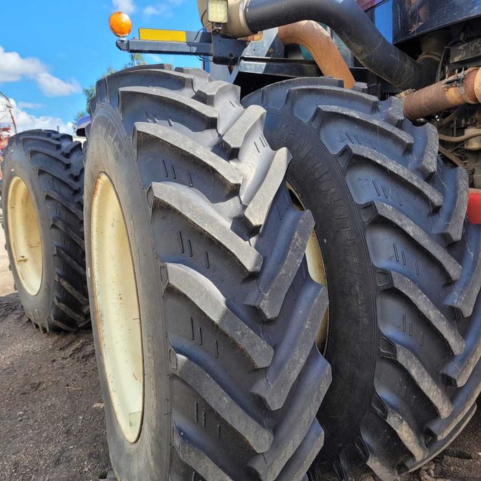 Трактор Buhler 2375