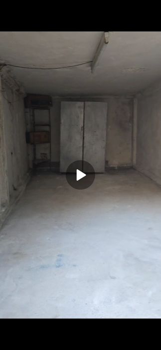 Închiriez garaj 15 m2