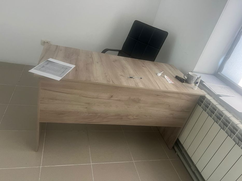 Офисные мебели шкаф,стол,стилаж ,диван