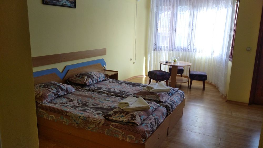 На море в Семейна къща "Мари" - Китен