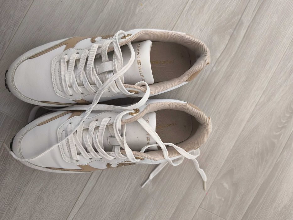 Дамски сникърси tommy hilfiger