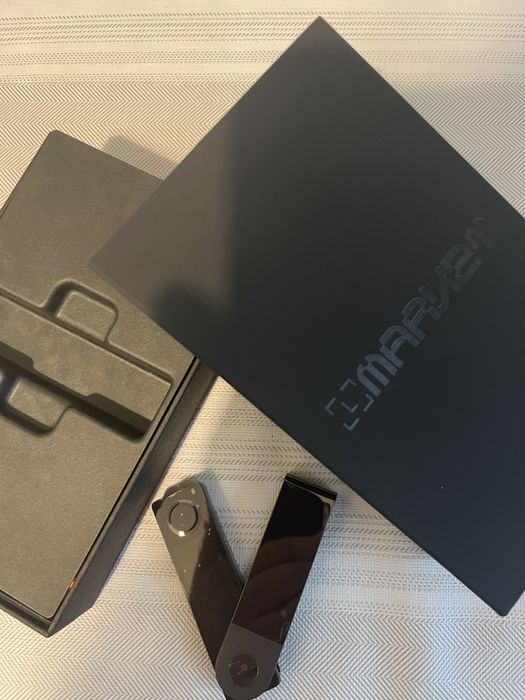 Крипто портфейл Ledger Nano X