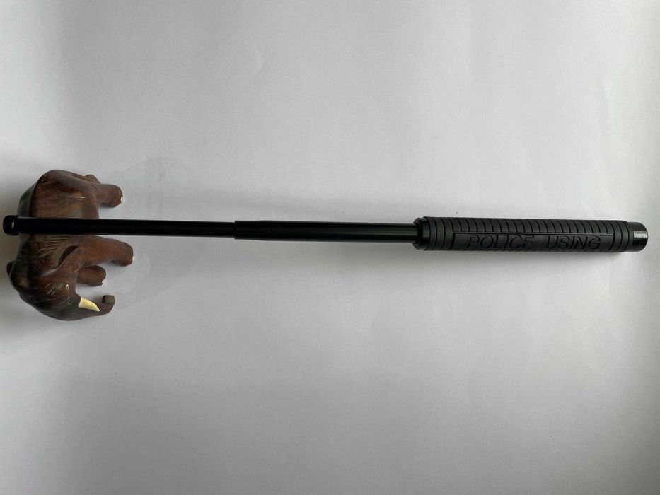 Метална полицейска палка 2- размера, електрошокове