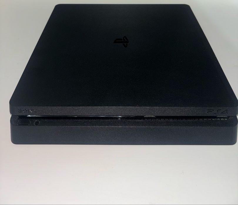 Ps 4 1TB с 6 играми