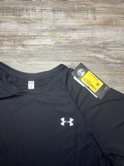 Under Armour - ново дамска тениска. XL